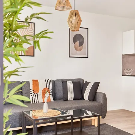 Elegantes 1 Neubau Lage